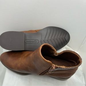 Baretraps Sassy MARCONI Women's Boots Brown With Snake Skin.